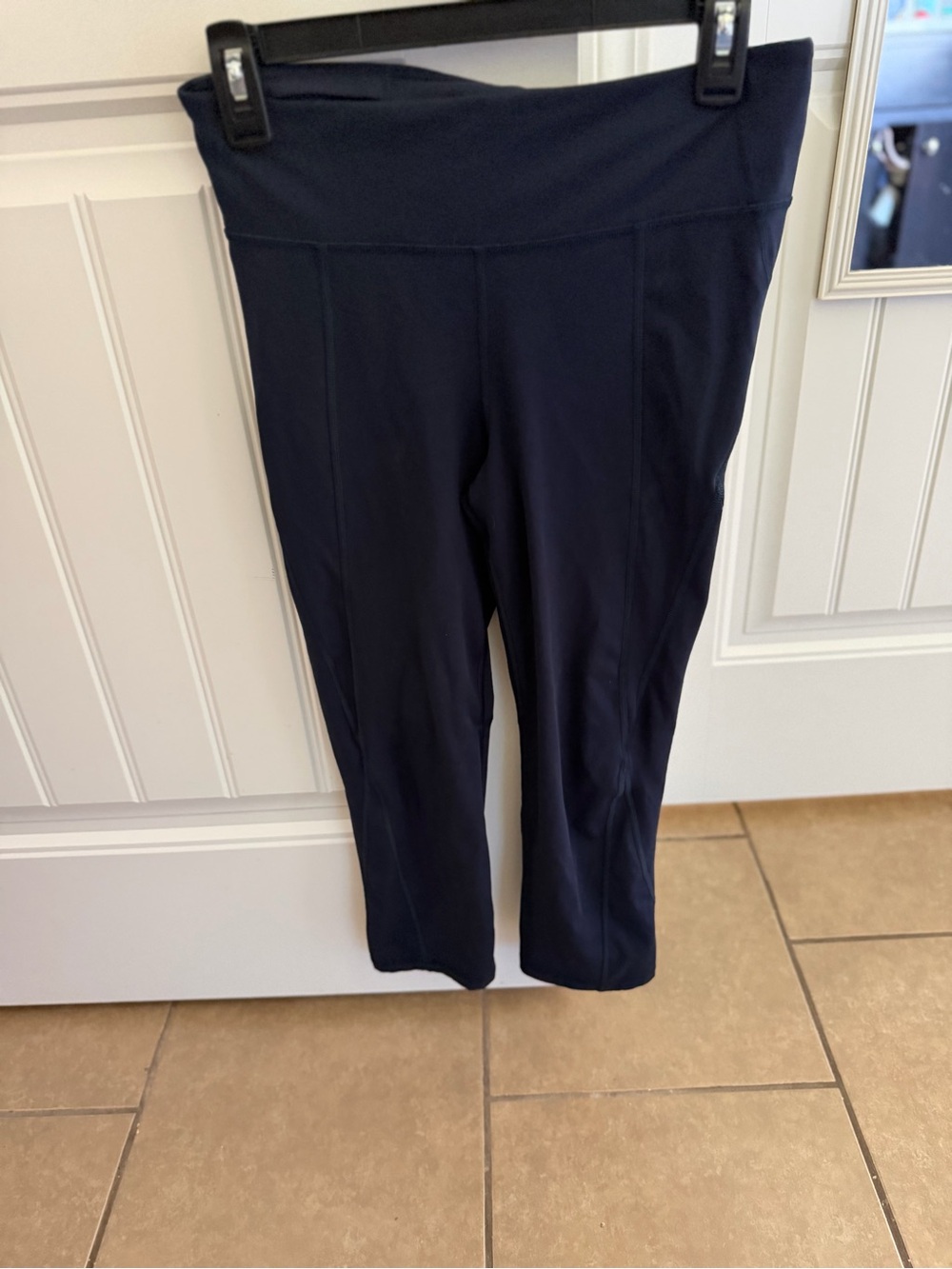 GAP Navy High-Rise Capri Leggings